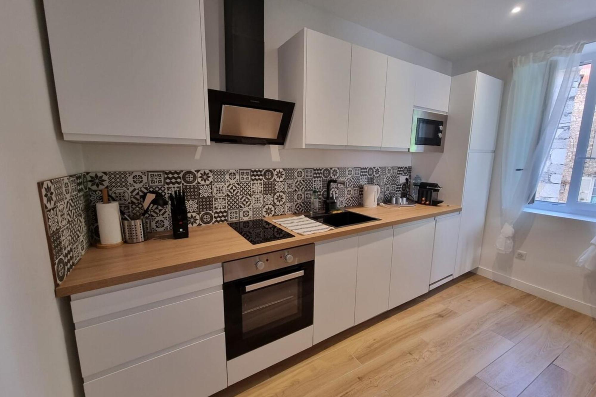 06An - Beautiful Apartment In The Heart Of Old Антіб Екстер'єр фото