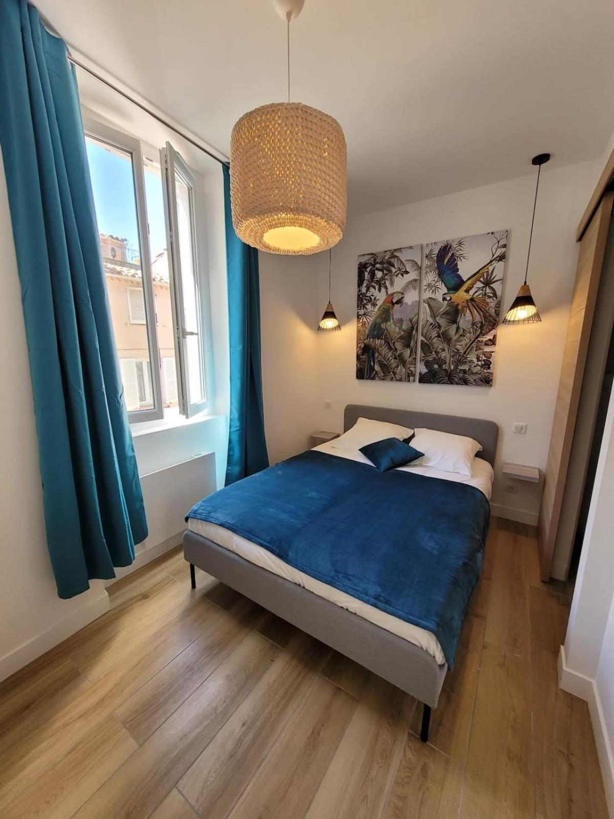 06An - Beautiful Apartment In The Heart Of Old Антіб Екстер'єр фото
