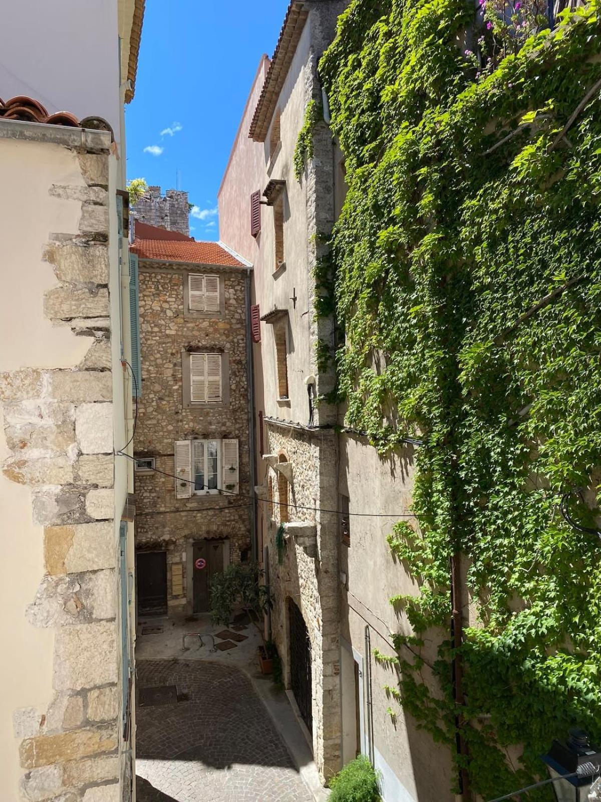 06An - Beautiful Apartment In The Heart Of Old Антіб Екстер'єр фото